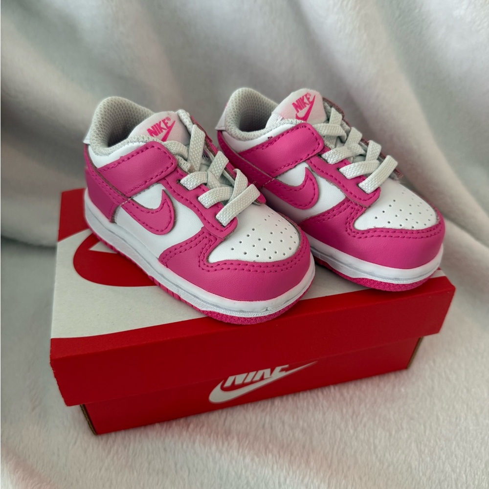 Nike Dunk Low toddler fuchsia pink